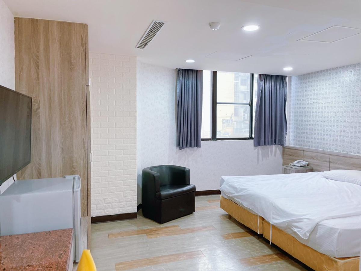 A22 Wei Lu Hotel Čung-li Exteriér fotografie