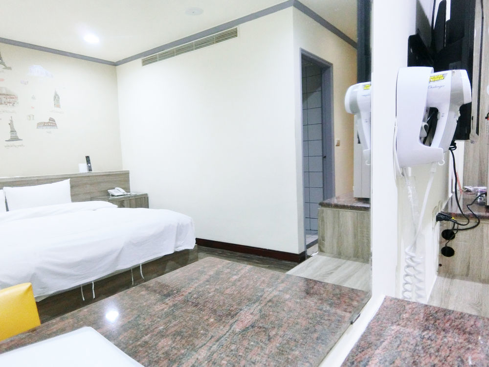 A22 Wei Lu Hotel Čung-li Exteriér fotografie